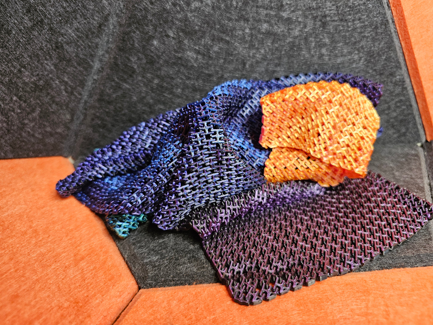 3d Printed Chainmail Fidget - Flexible, Flippable Fun