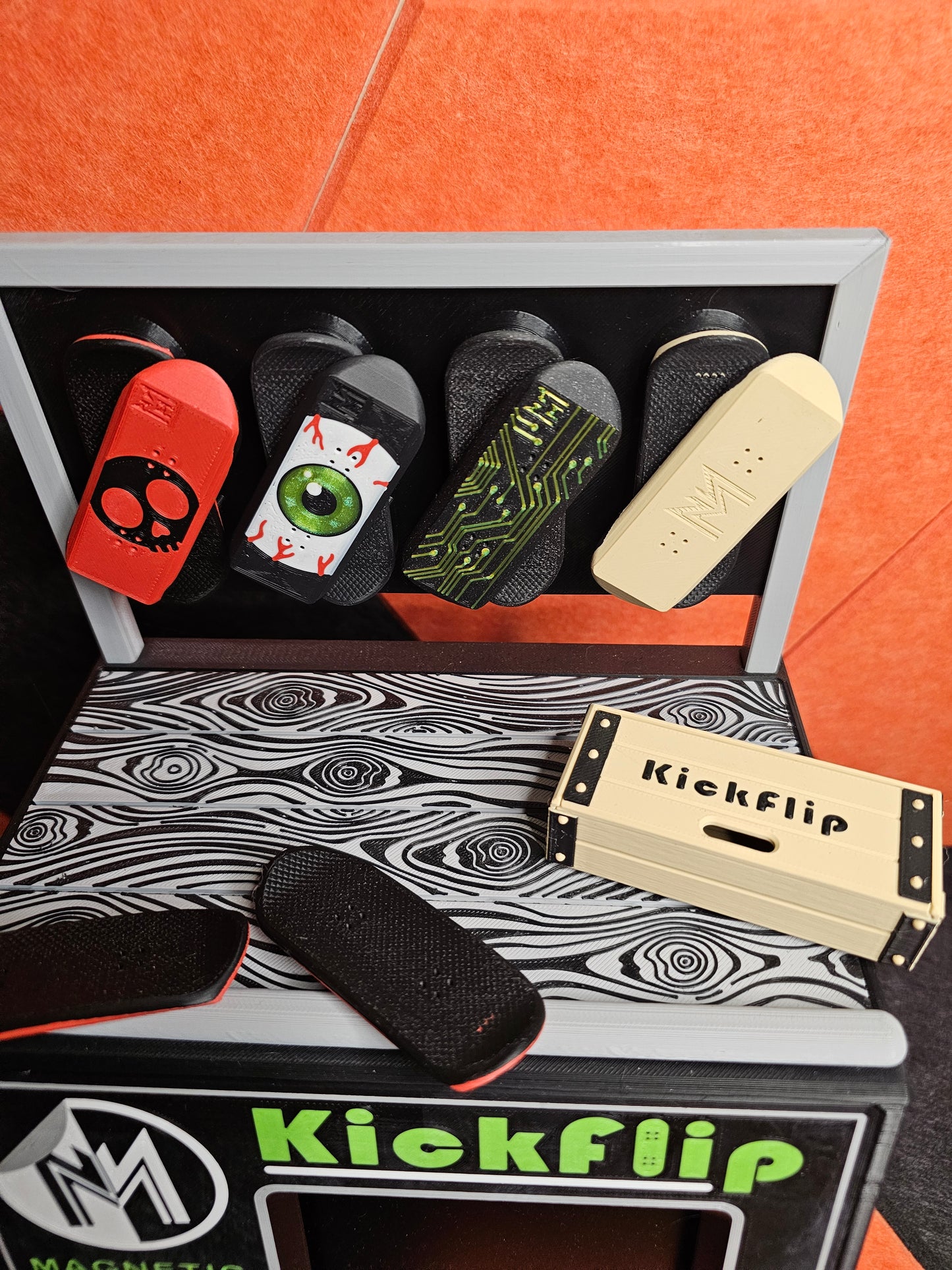 Kickflip Magnetic Fidget